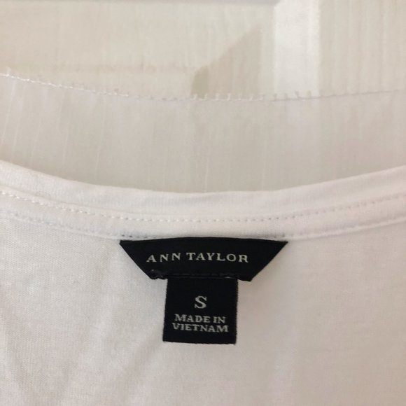 Ann Taylor white & sheer short sleeve blouse - Picture 5 of 7
